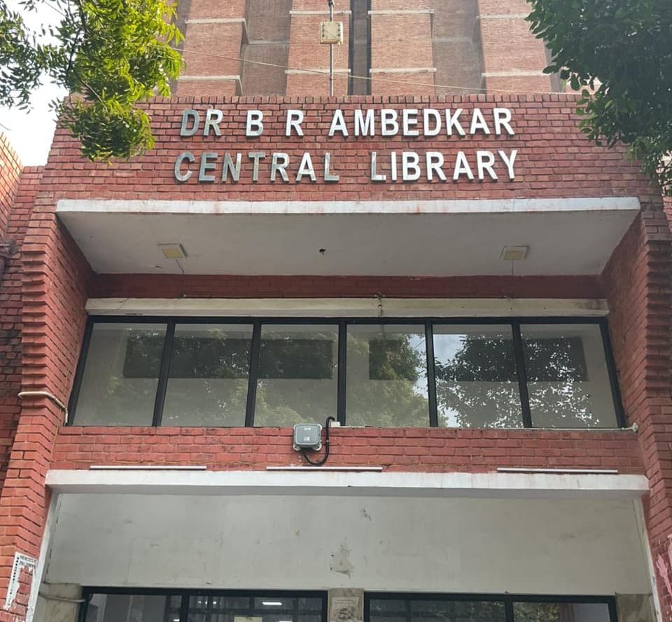 JNU Academic photo 2